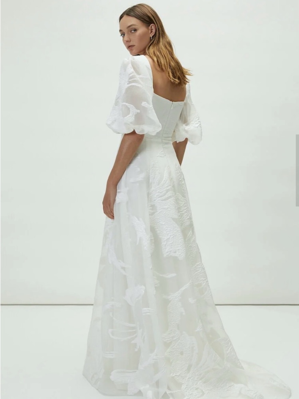 Romantic White Puff-Sleeve Bridal Gown